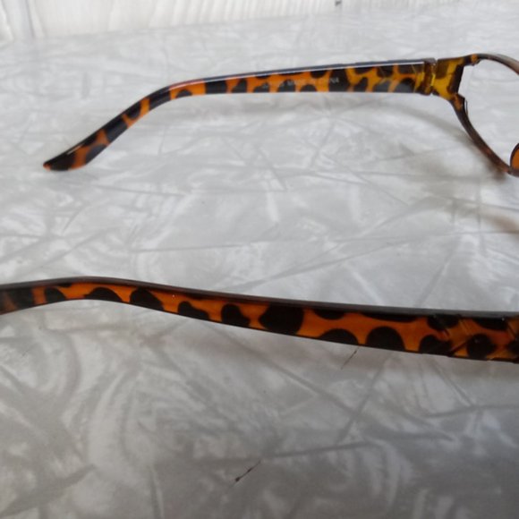 *Tortoiseshell Readers Magnifying Reading Eyeglass - Picture 4 of 8